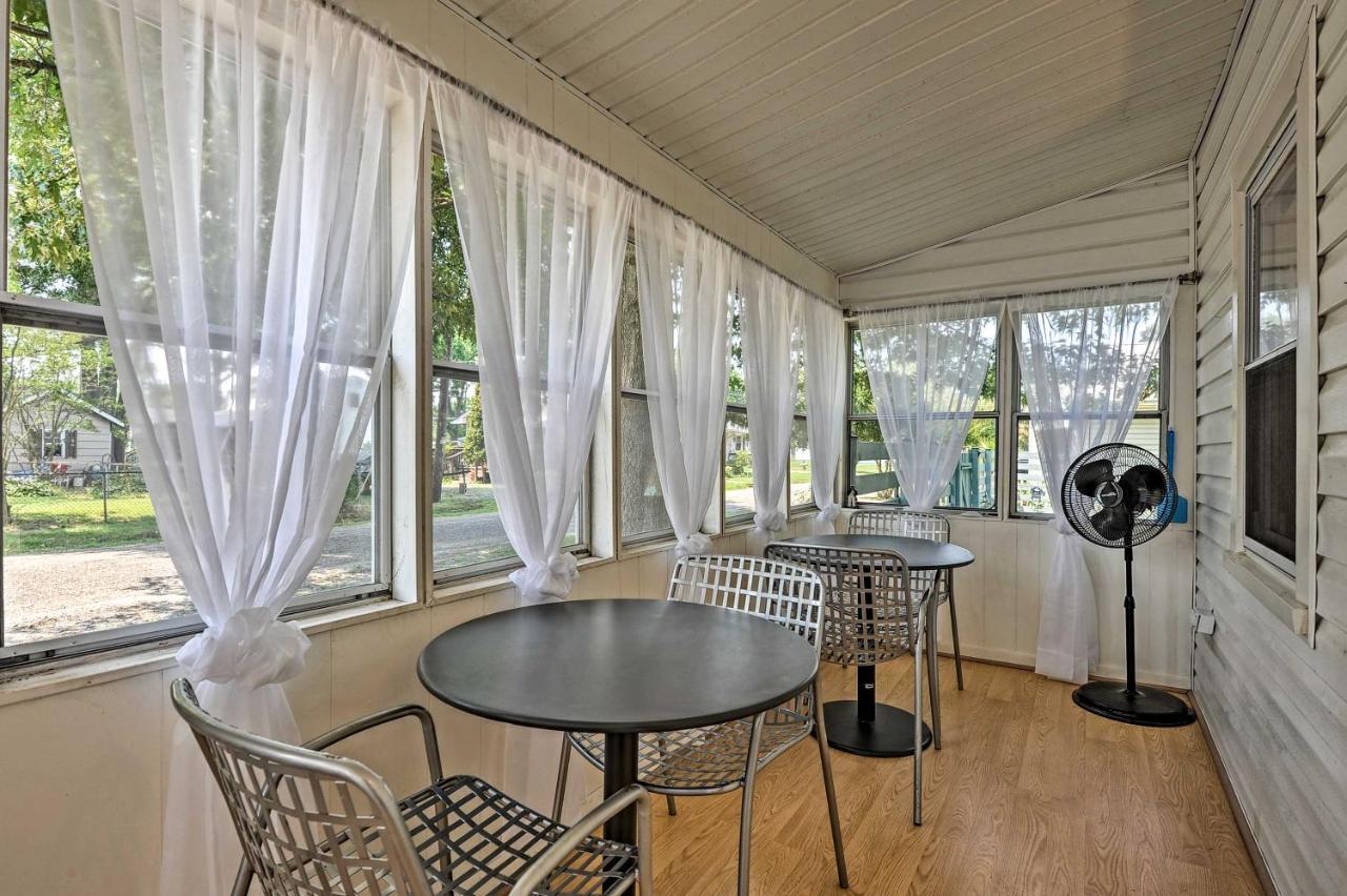 The Blue Crab Cottage - 3 Blocks From The Beach! Colonial Beach Exterior photo
